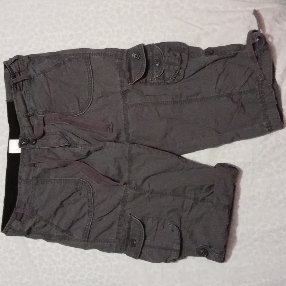 Calvin Klein brand capris/cargo shorts adjustable length size small